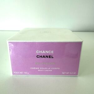 CHANEL Purple White Moisturizer